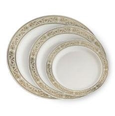 Royalty High End Plastic Plates  Ivory/Gold 120 Count