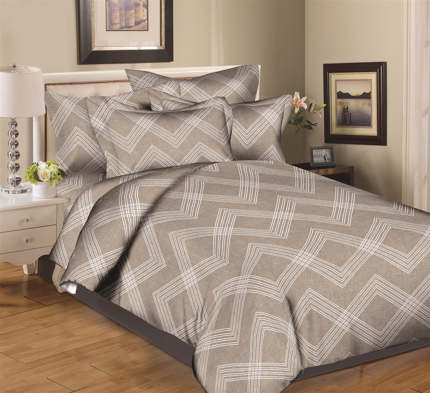 Better Bed Collection: Inverted Chevron Taupe 8PC  Bedding Sets- 200 Thread Count
