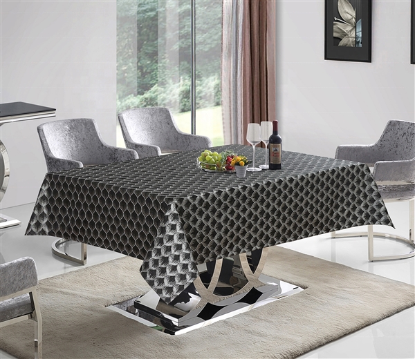 Tahoe Black with Silver Tablecloth
