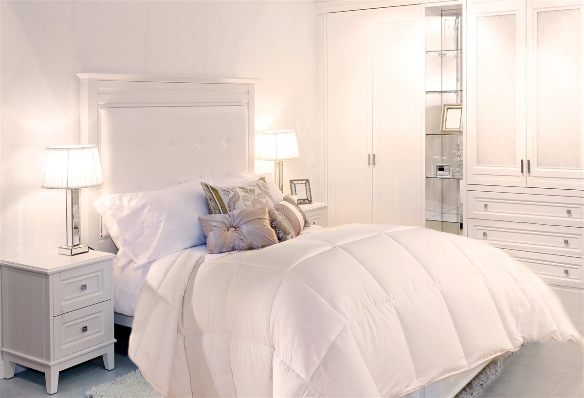Exquisite Down Alternative Comforter - Discount Luxury Bedding